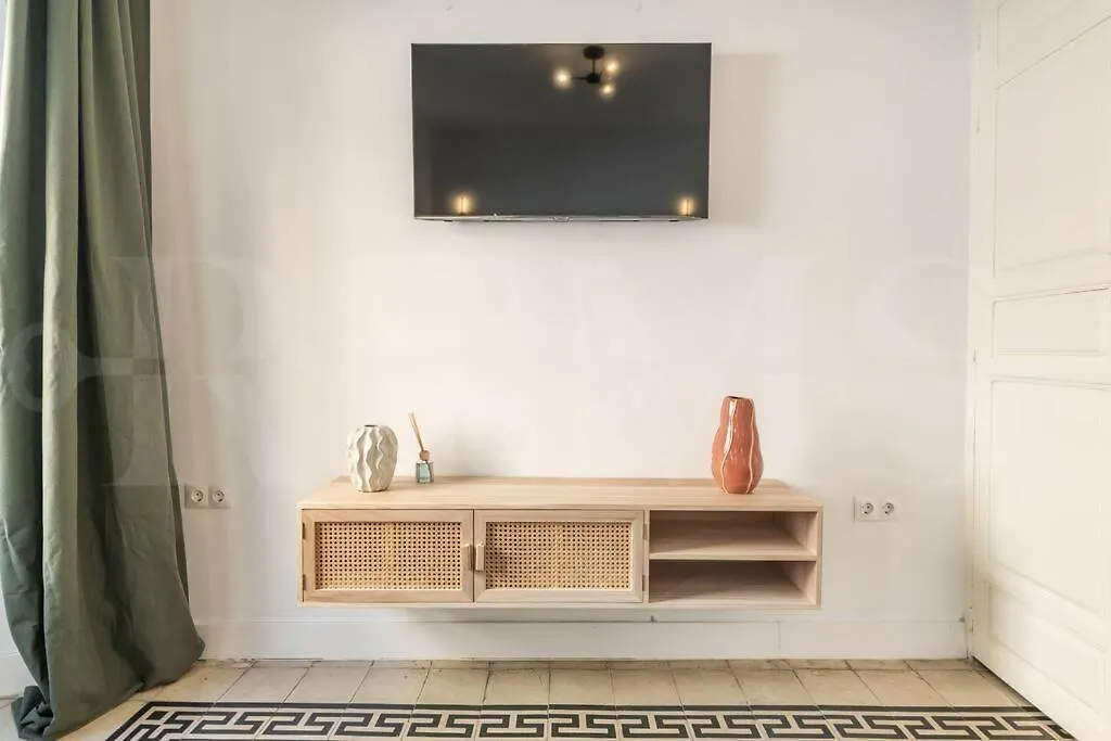 Sophisticated Apartment With Terrace By Rems Malaga