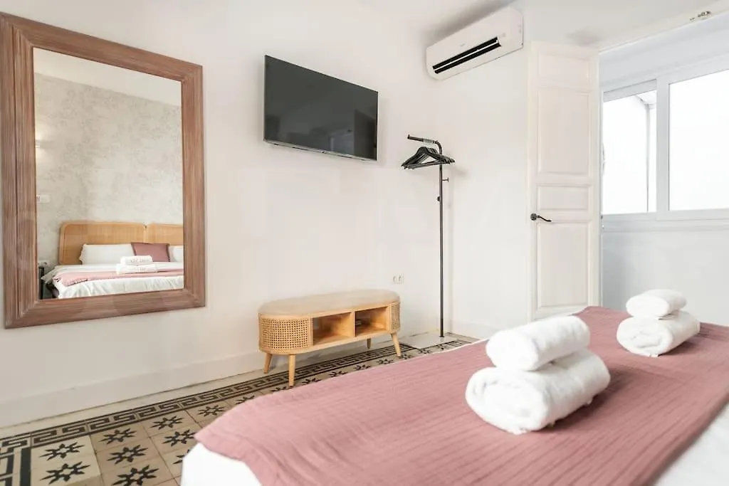 Sophisticated Apartment With Terrace By Rems Malaga