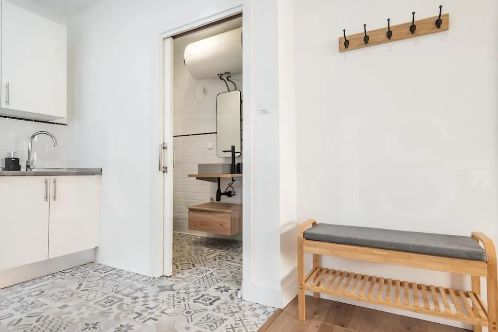 Sophisticated Apartment With Terrace By Rems Malaga 0*,